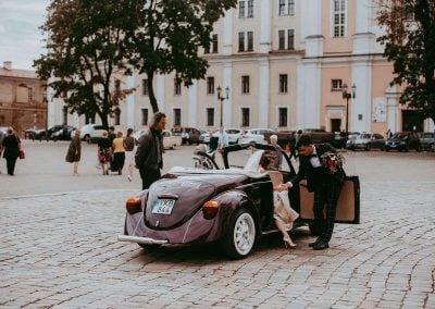 Violetinis vabalas kabrioletas Kauno rotušėje - Foto: Pienes Pukas photography